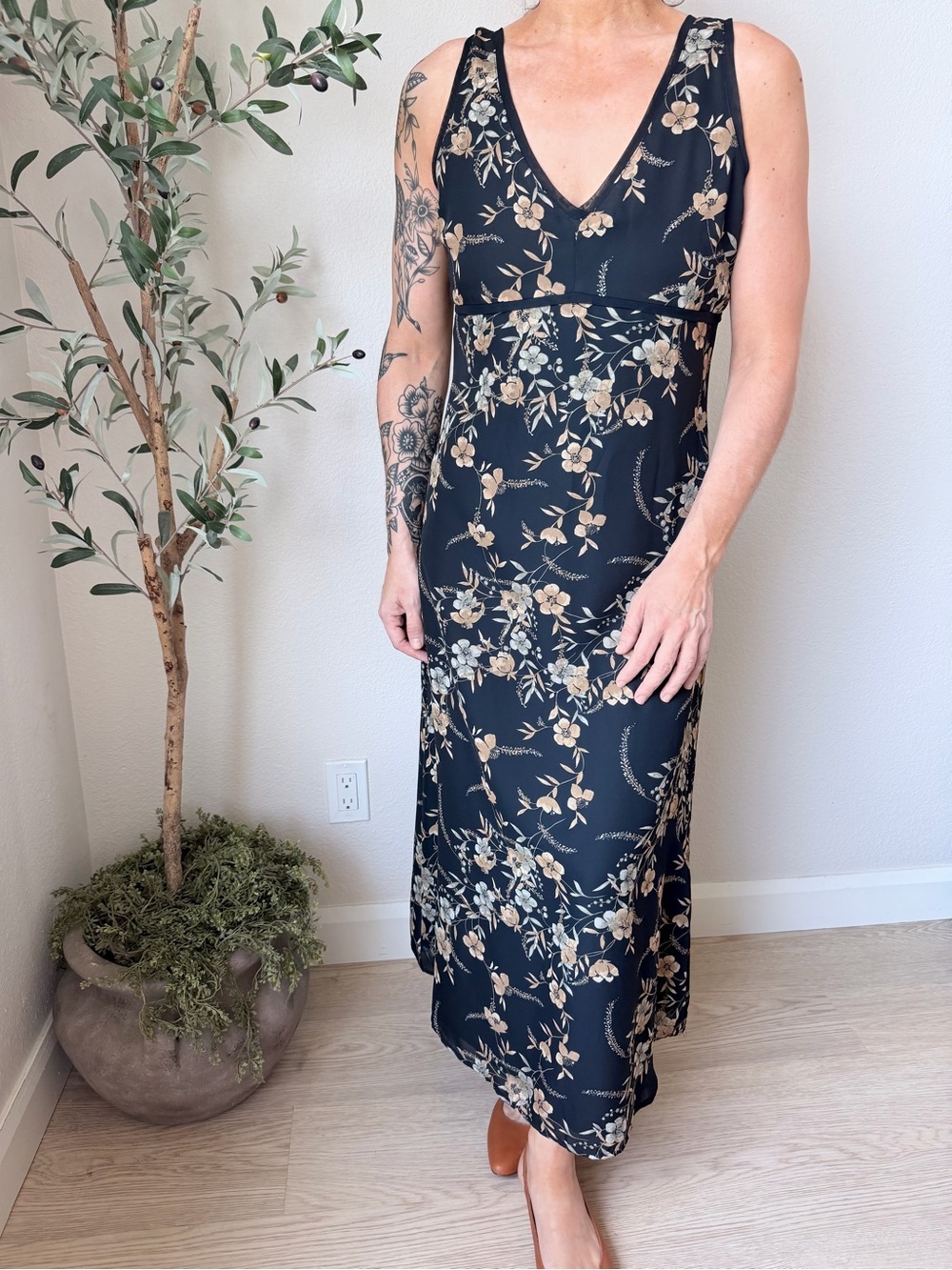 Vintage Y2K Old Navy Floral Slip Maxi Dress Black Beige Cottagecore Size 10